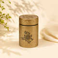 Détail gravure florale boîte à thé Yumiko 150g Dorée – finition premium relief japonais, conservation thé hermétique